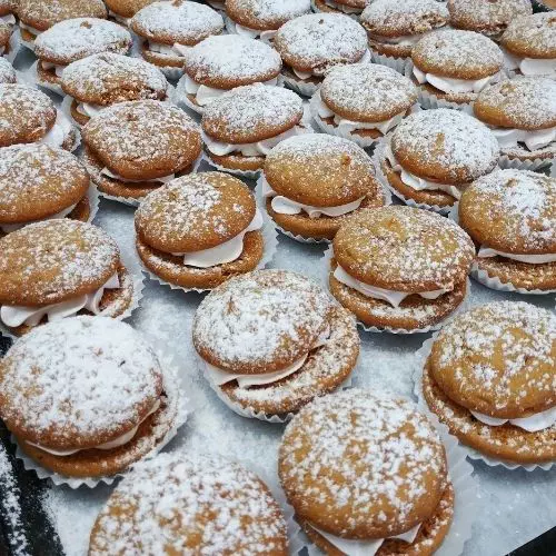 Pumpkin Whoopie Pies 368